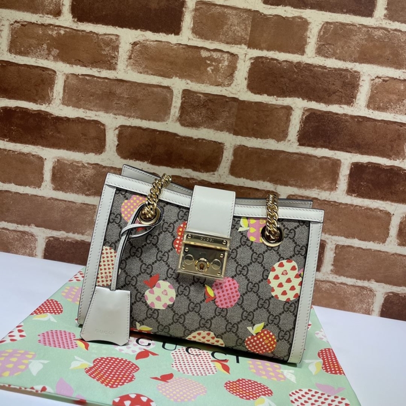 G*u*i shopping bags
